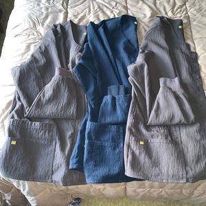 💙Wonder wink lab coats💙